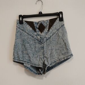 some days lovin | Vintage-inspired Light Denim Acid-Wash Shorts | XS | NWT
